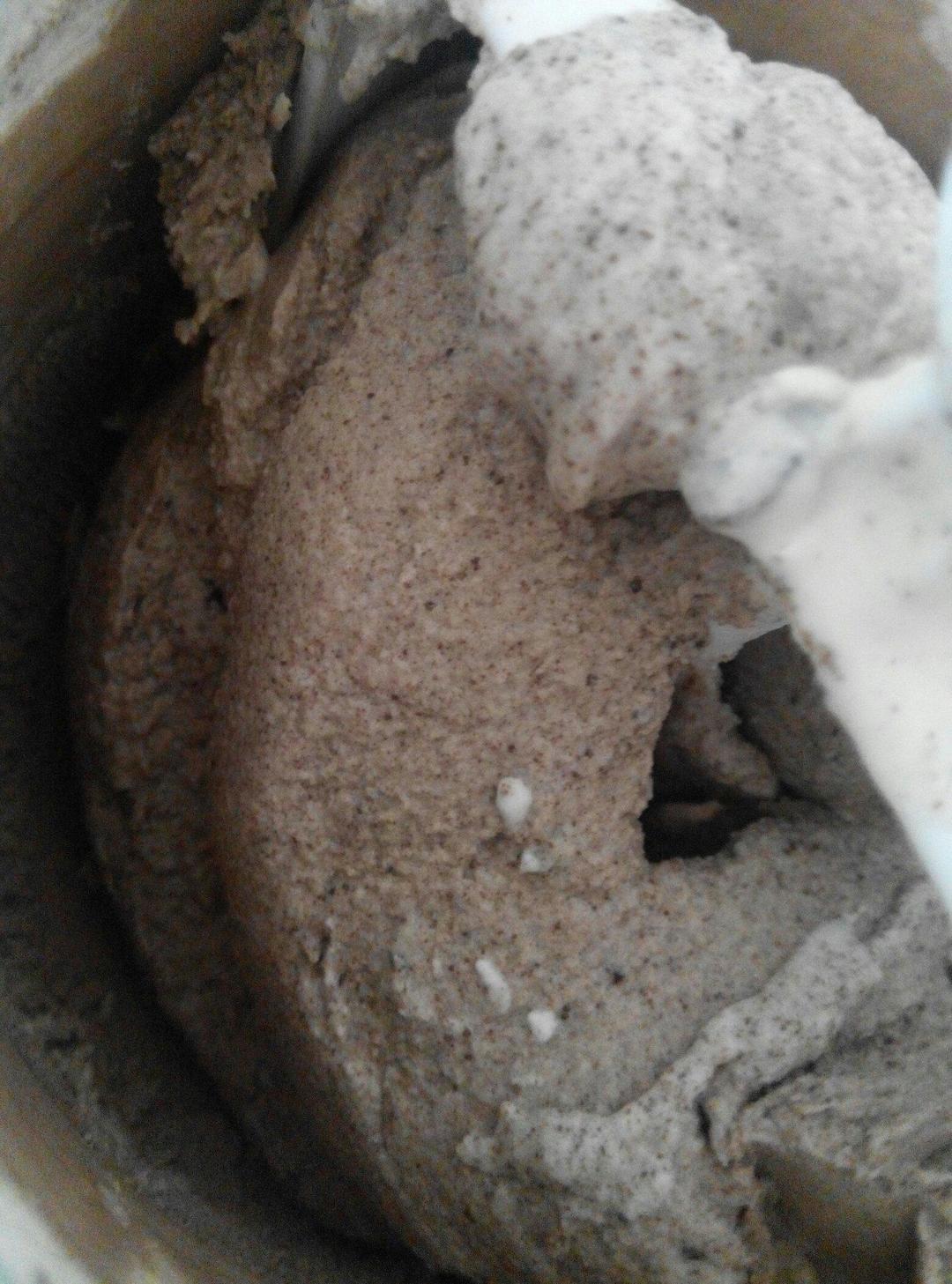 牛奶奥利奥冰淇淋                 (面包机冰淇淋版)的做法