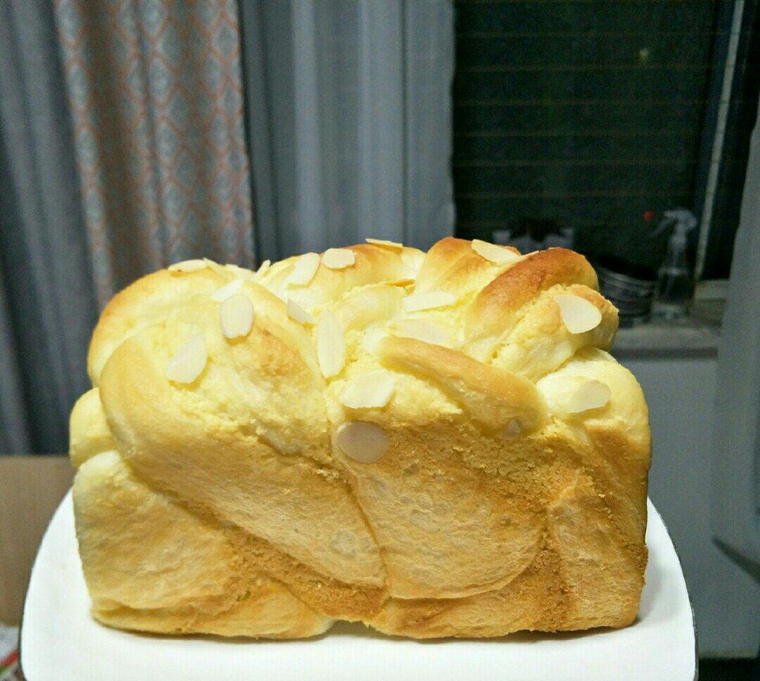 杏仁奶油吐司