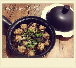 砂锅茶树菇煲肉丸子的做法 步骤4