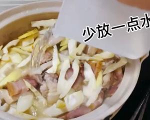 两碗米饭不够吃的春笋炒腊肉的做法 步骤10