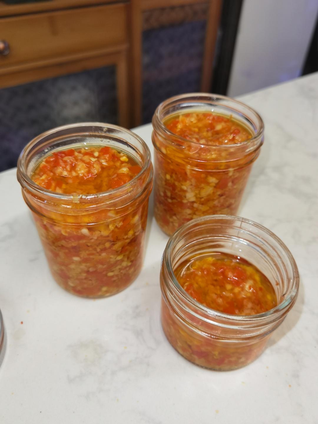 自制蒜蓉辣酱（简单，快手）