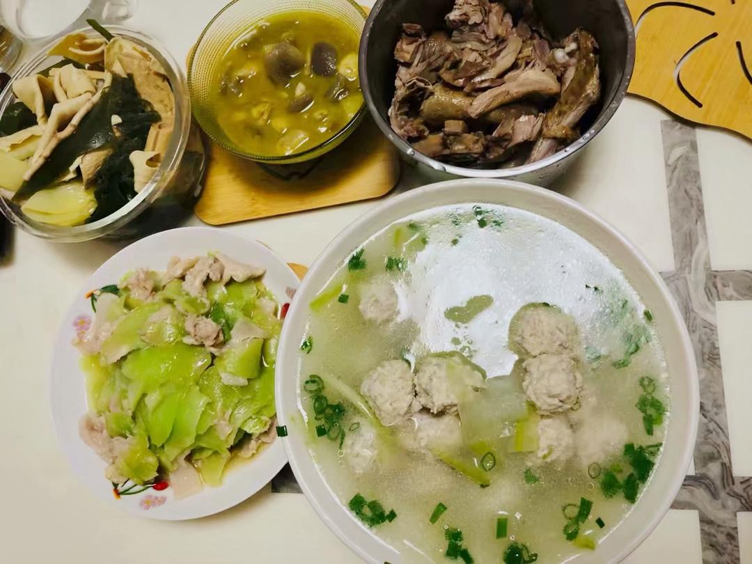 莴笋炒肉片