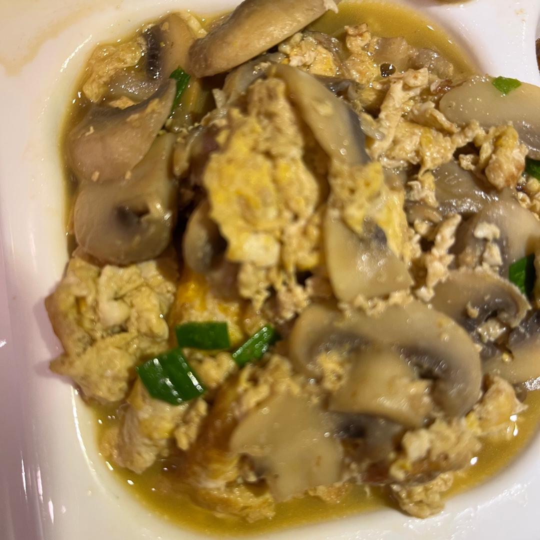 白蘑菇炒蛋的做法