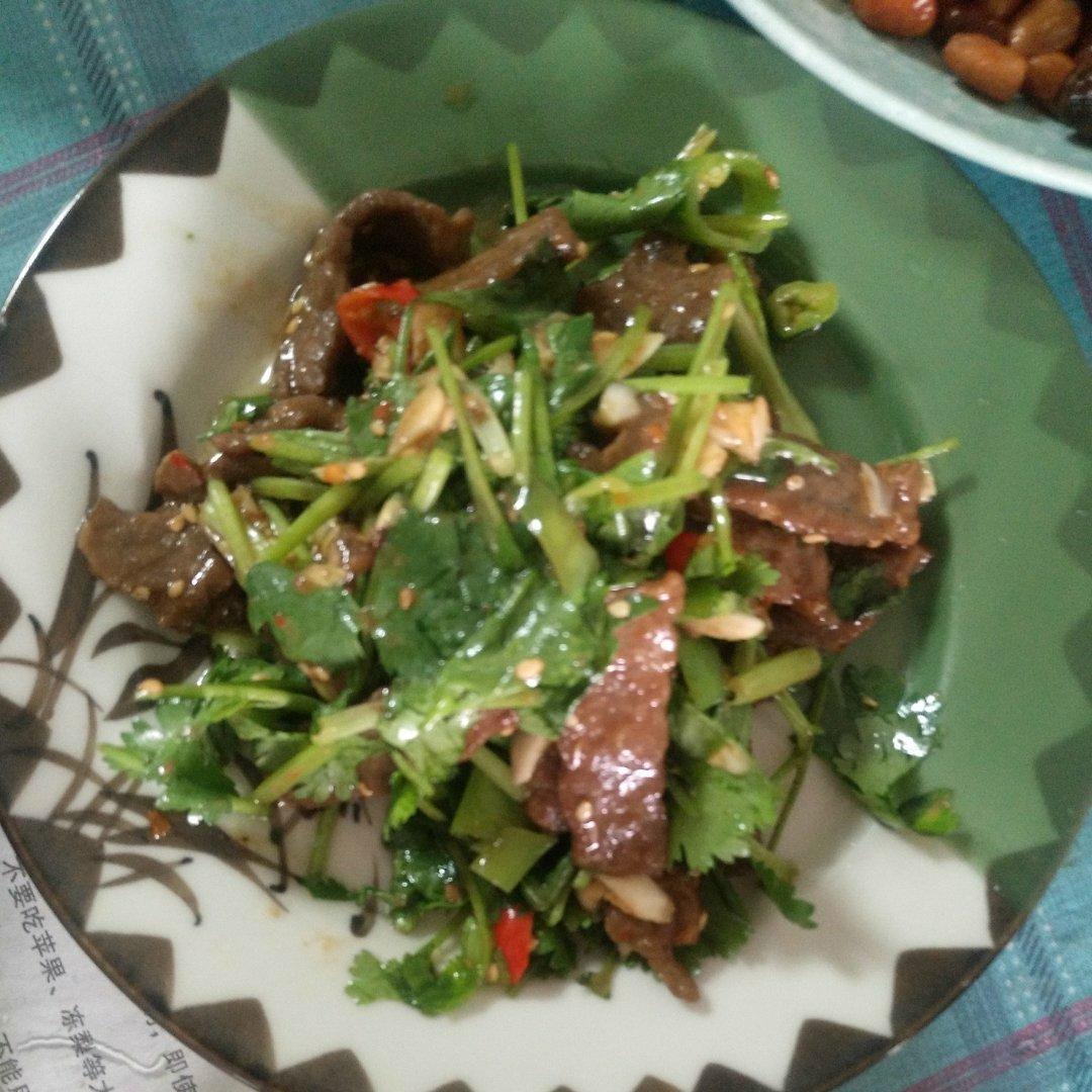 香嫩爽滑‼️香菜拌牛肉🔥这味道简直绝了
