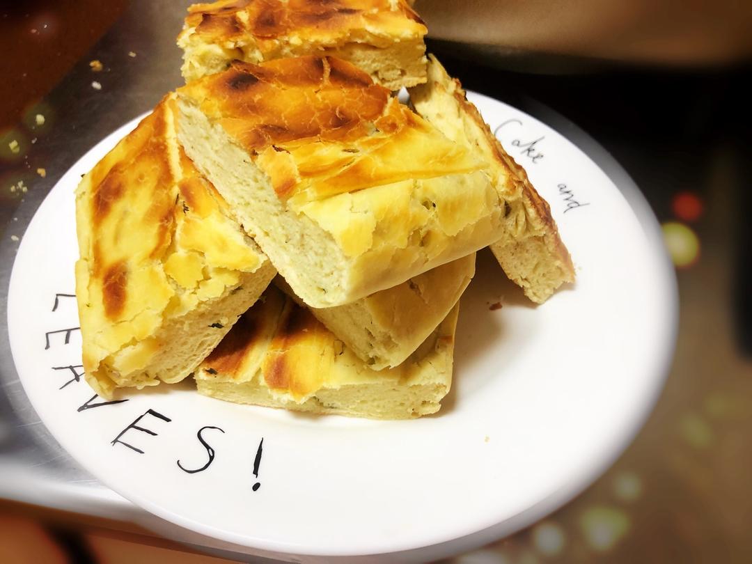 发面版鸡蛋葱花饼