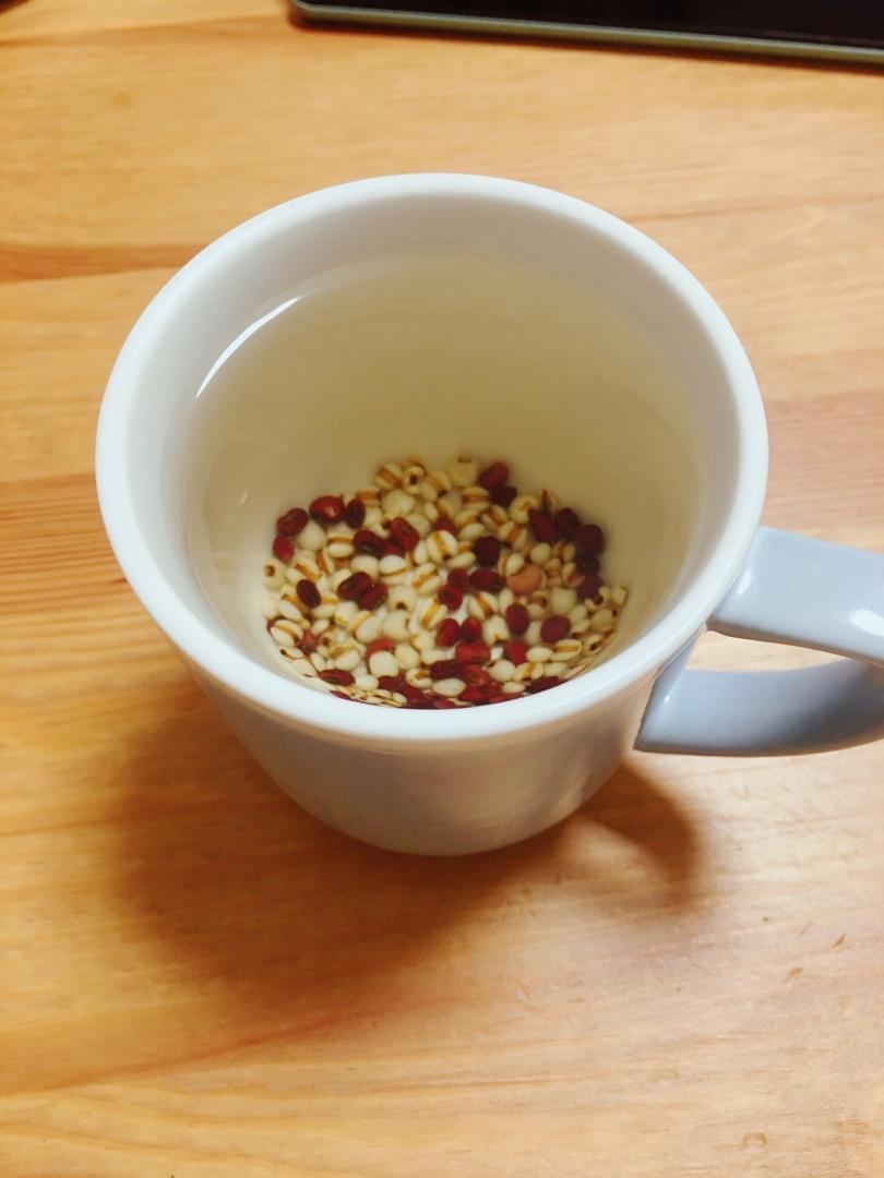 美白祛湿又好喝的水！红豆薏米茶，泡水喝！