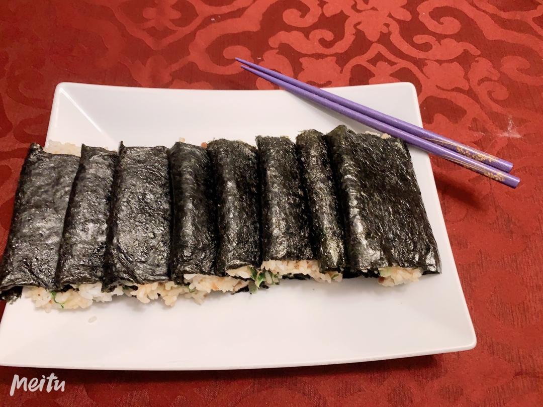 电饭锅寿司，外带宴客适合，大人小孩都喜爱，营养又健康