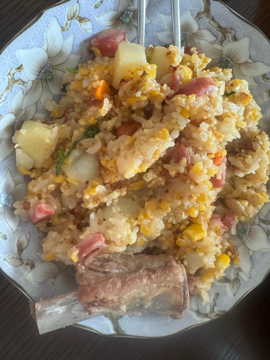 喷香排骨焖饭（爆好吃）