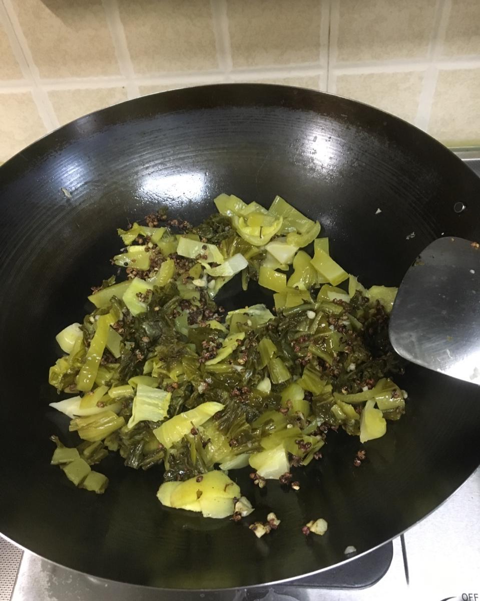 酸菜鲈鱼