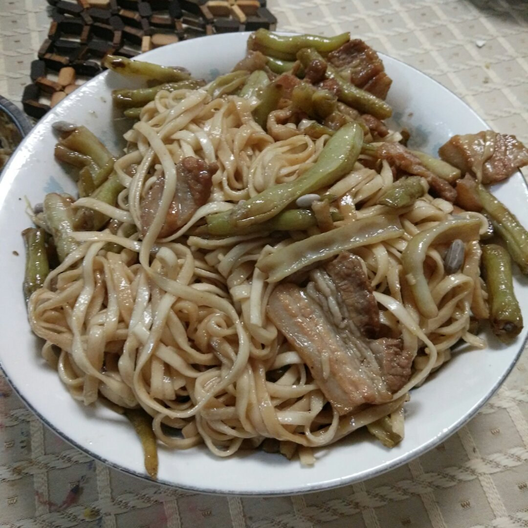 豆角焖面