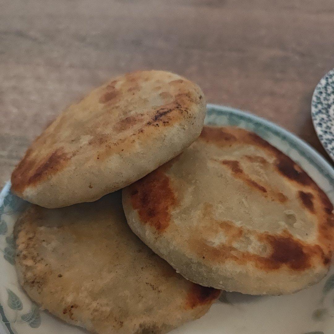 会连续吃八个的萝卜馅饼