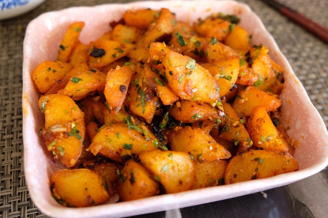 蒜香孜然土豆