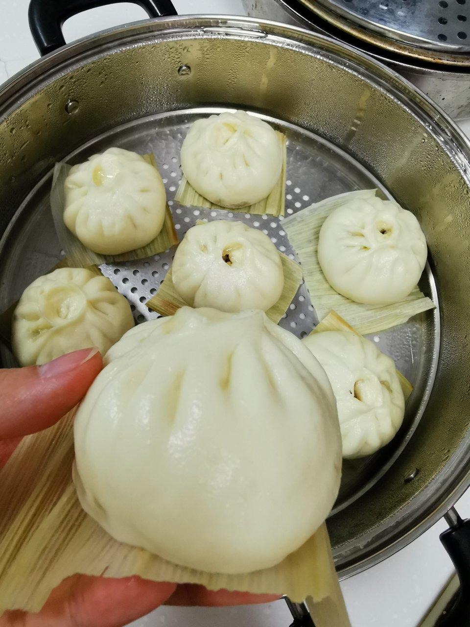 好吃流汁的肉馒头