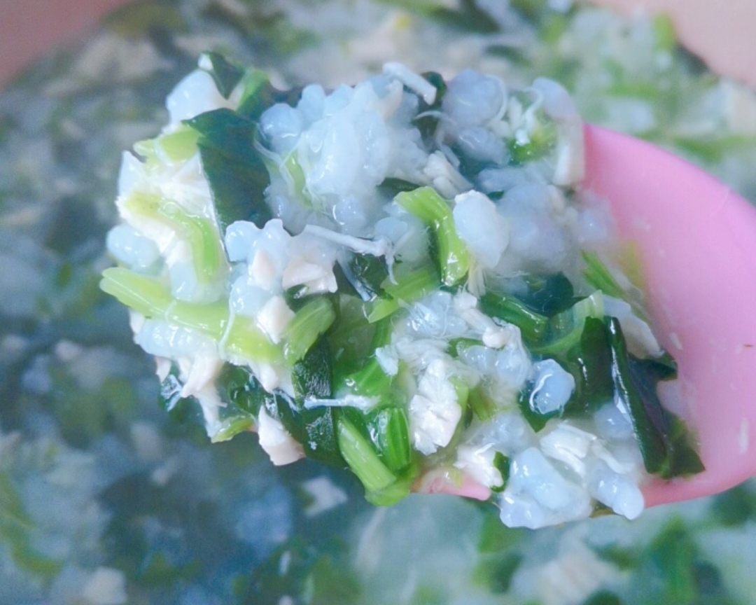 宝宝辅食:菠菜鸡丝粥的做法