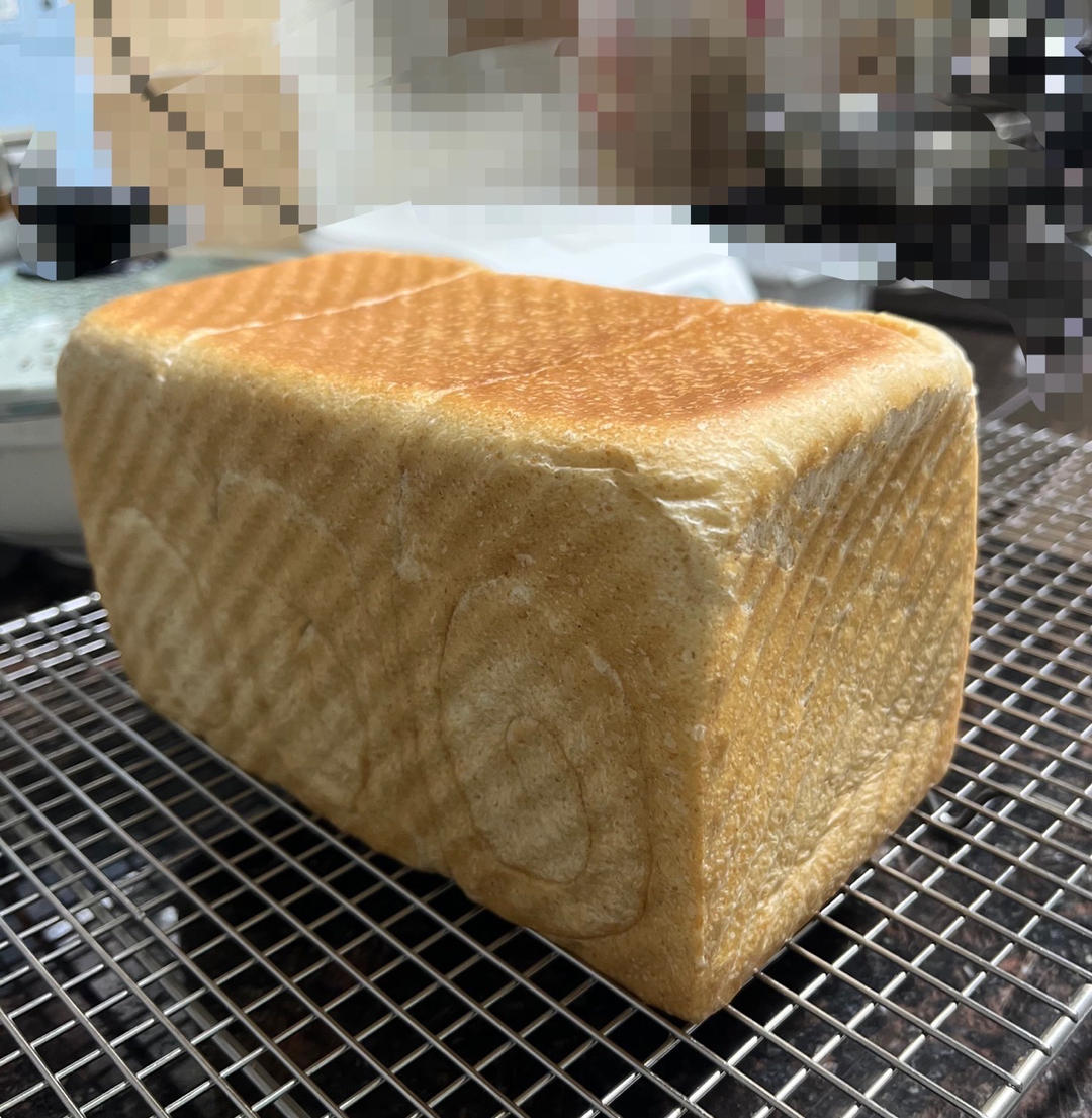 柔软的蜂蜜牛乳全麦吐司