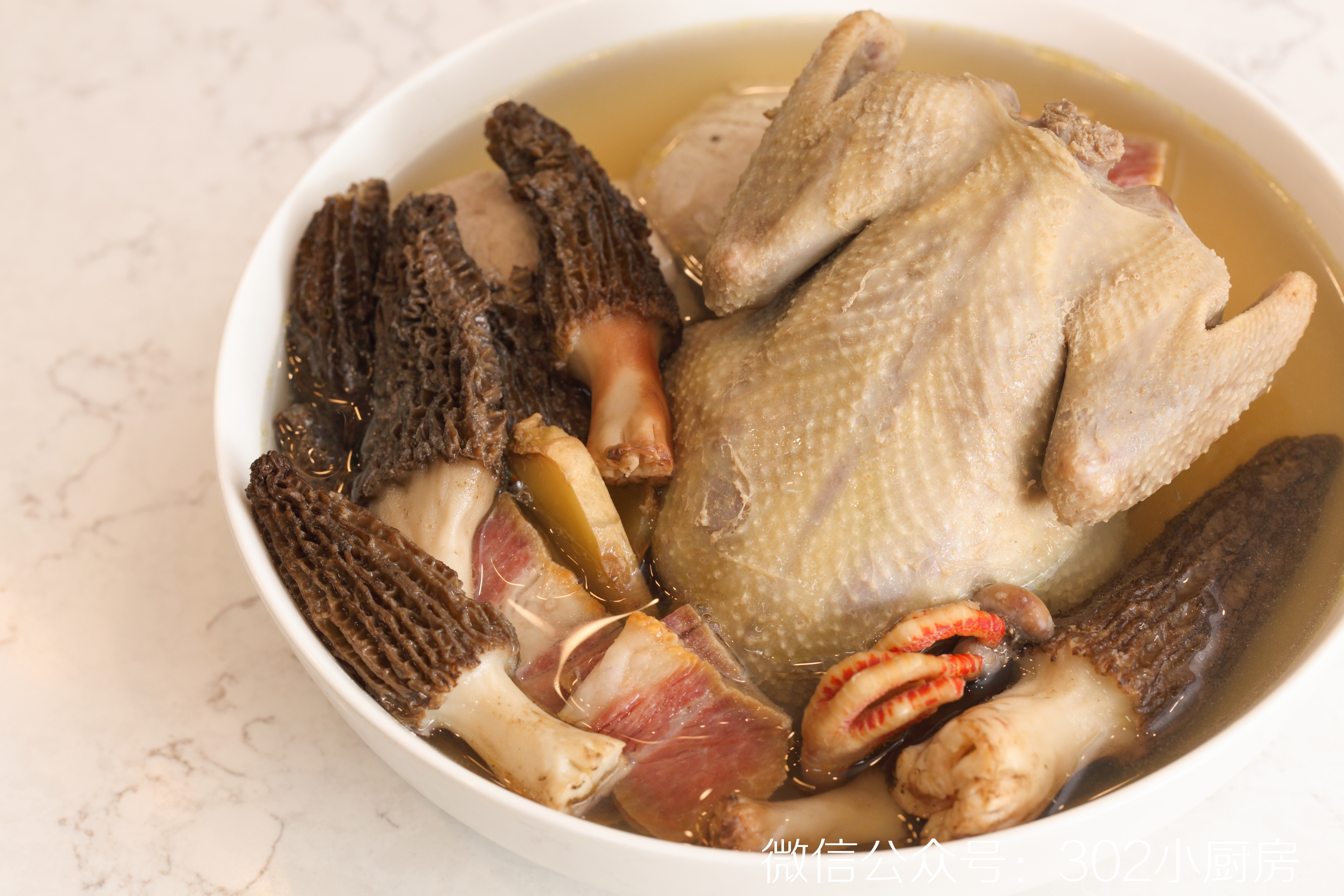 【0606】羊肚菌炖老鸽  <302小厨房>的做法