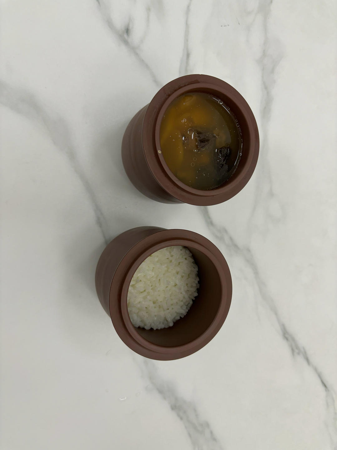 汤鲜味美的羊肚菌煲汤