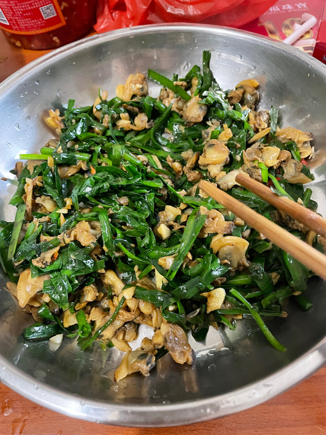 韭菜炒花甲肉