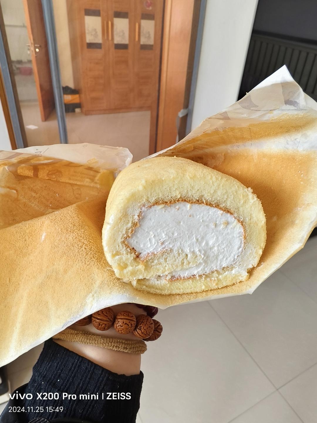 超详细的瑞士卷奶油蛋糕卷原味蛋糕卷的制作方法 饱满不掉皮不开裂（附模具换算方法）