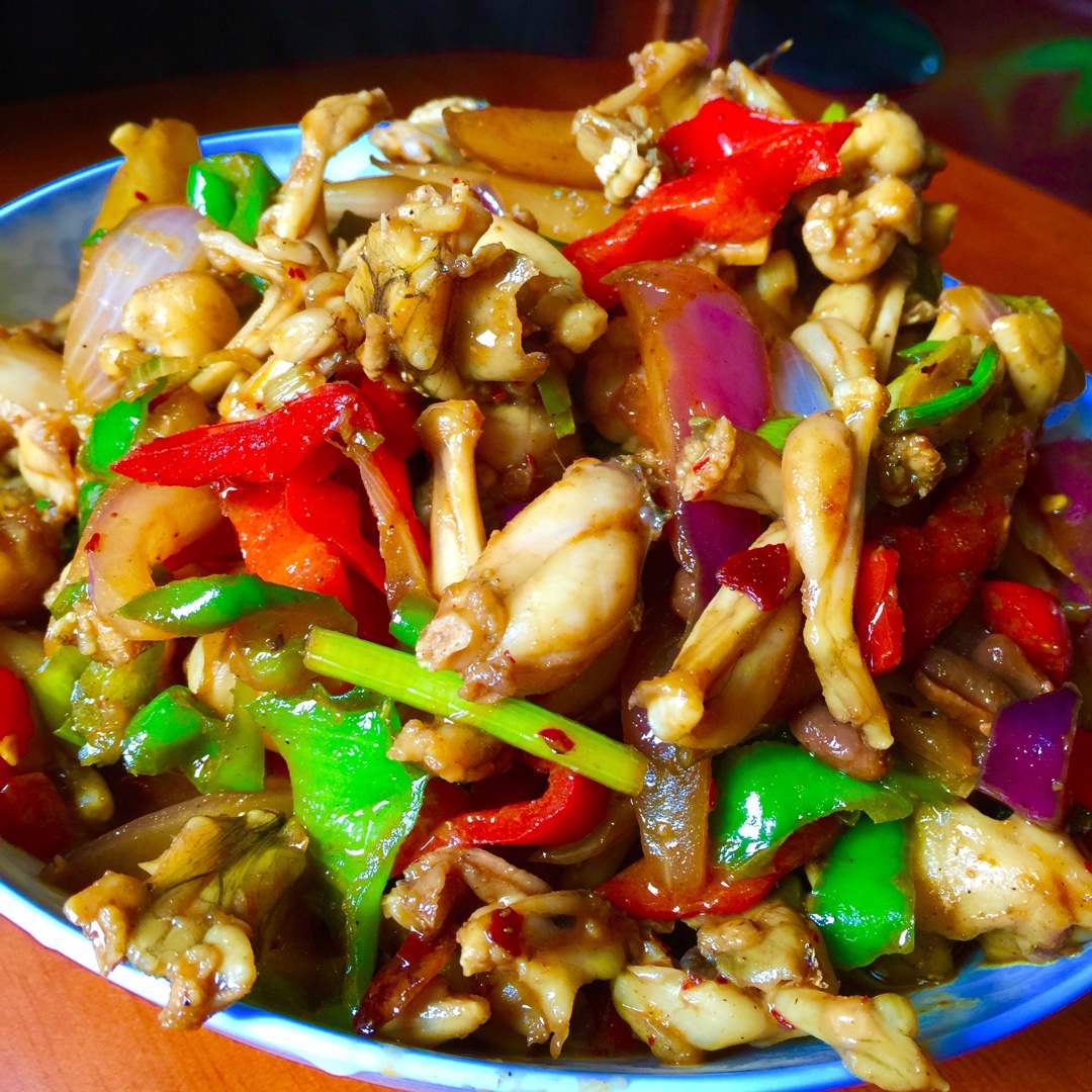 希睿麻麻做的红烧牛蛙