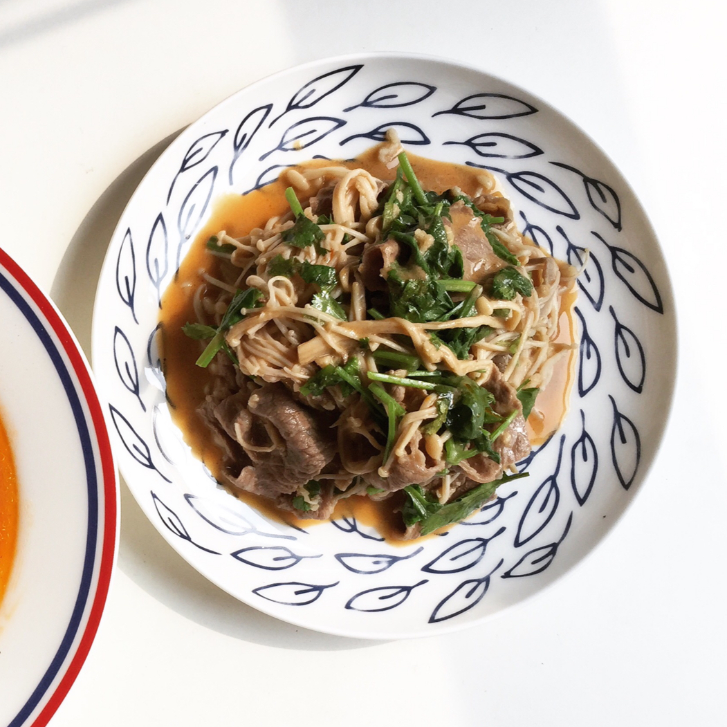 麻酱肥牛金针菇