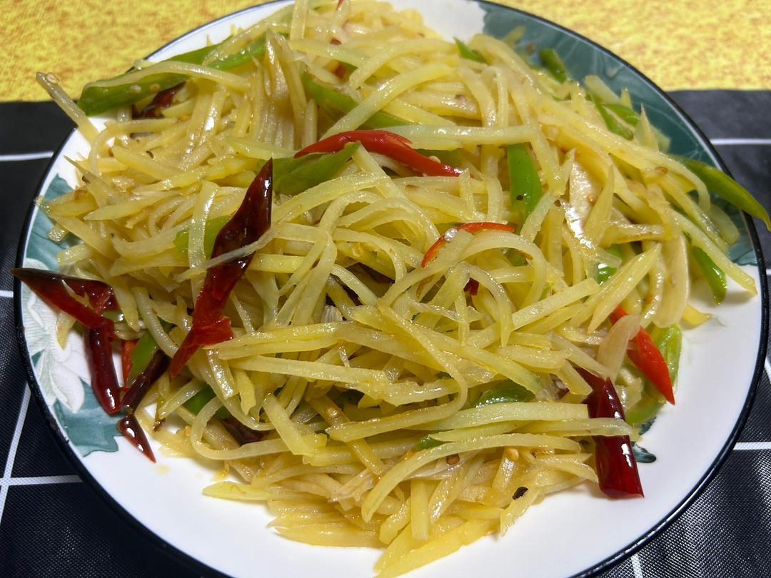 酸辣土豆丝的家常做法 超级下饭