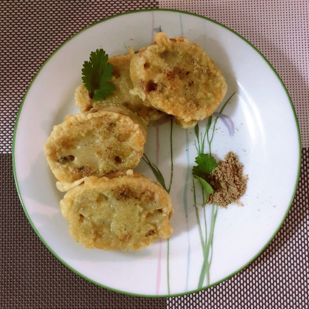 炸藕盒 | 又酥又糯，一口多汁的藕合，给我整一盘