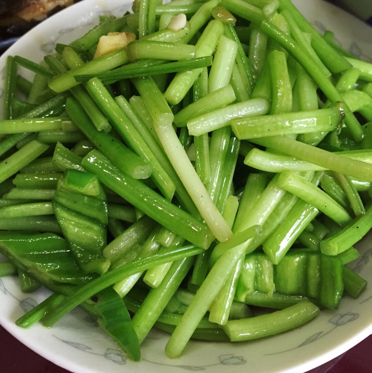 素炒红薯梗