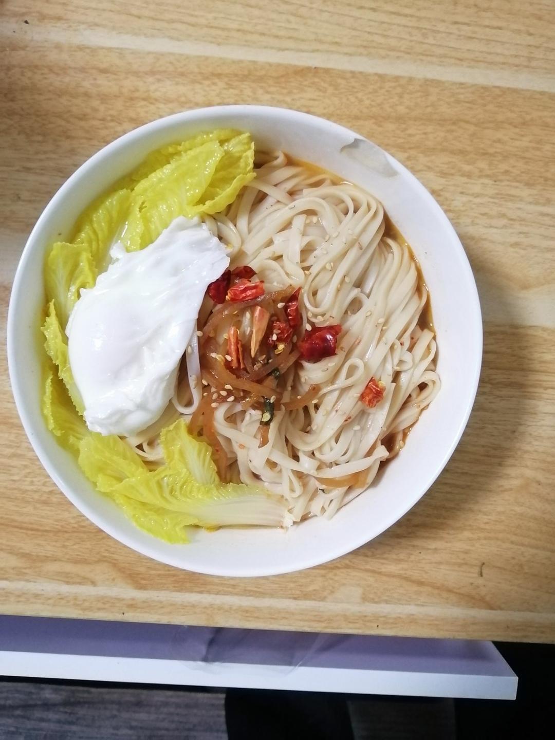 这味道太绝了❗️吃不腻的荷包蛋榨菜汤面～