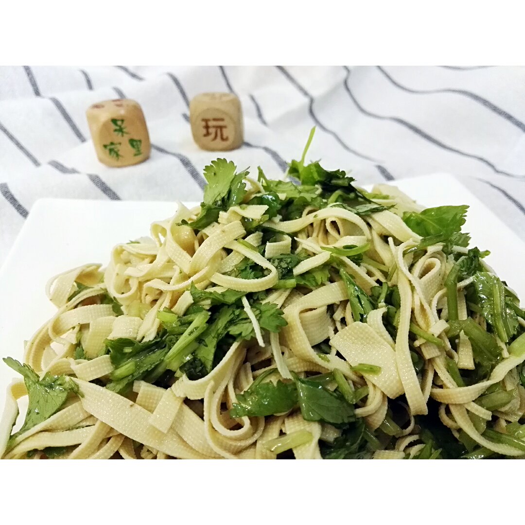 香菜拌百叶