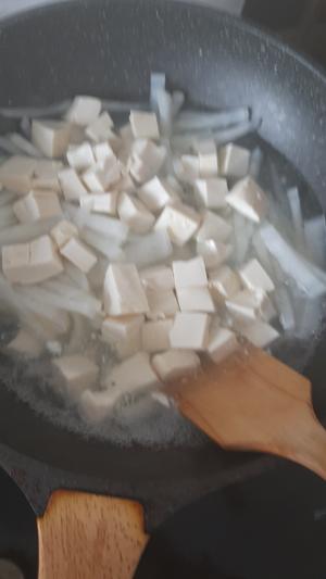 萝卜豆腐汤的做法 步骤3
