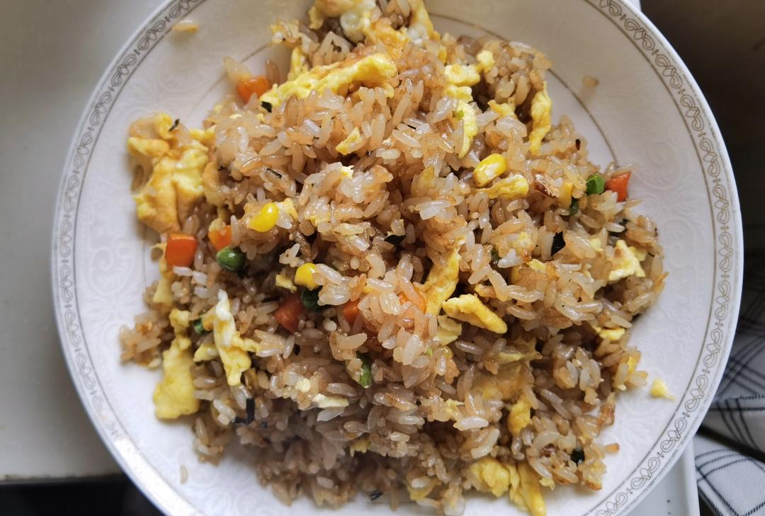 好吃到停不下来的酱油蛋炒饭