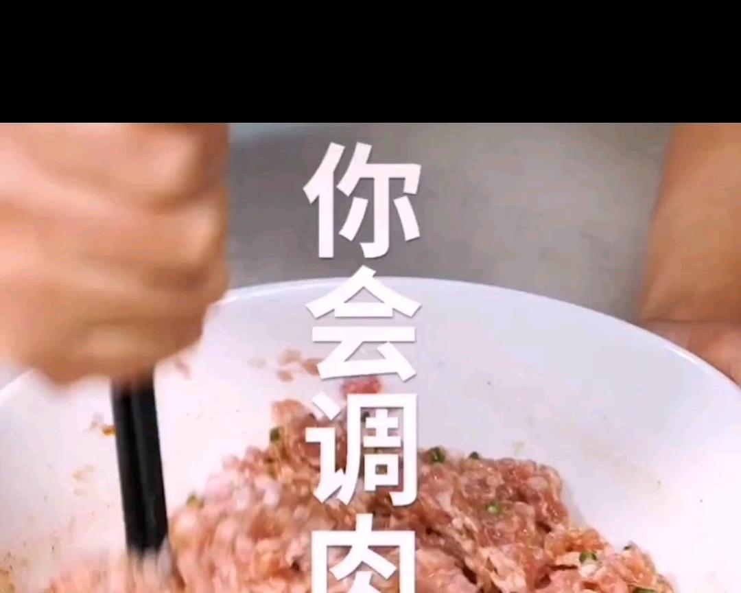 馄饨肉馅的调法的做法