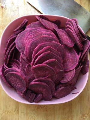 和彩虹一样美腻的彩色紫薯蛋黄酥~~附紫薯馅的做法的做法 步骤12