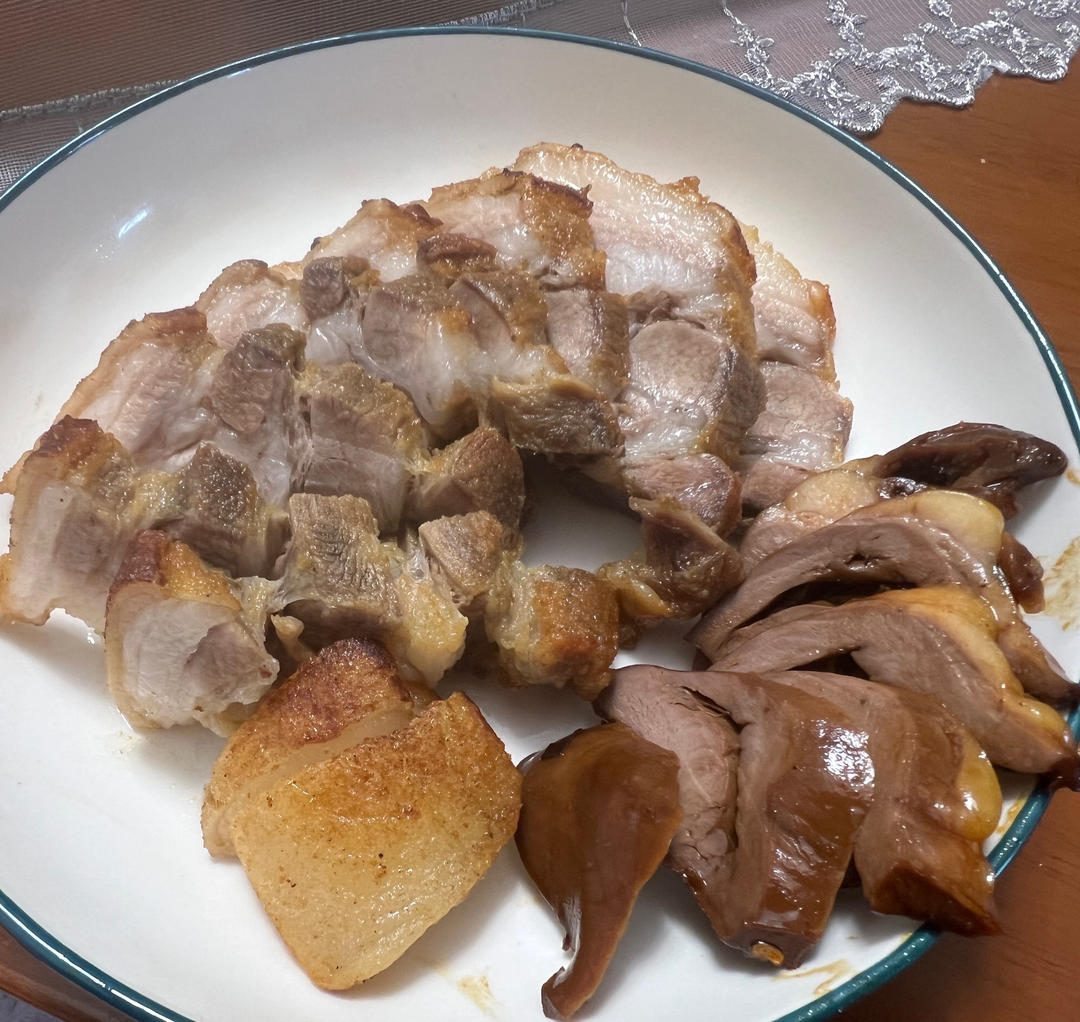 卤猪心、猪肝（卤心肝）