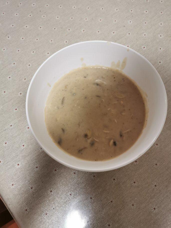 超惊艳奶油蘑菇汤(牛奶版本)