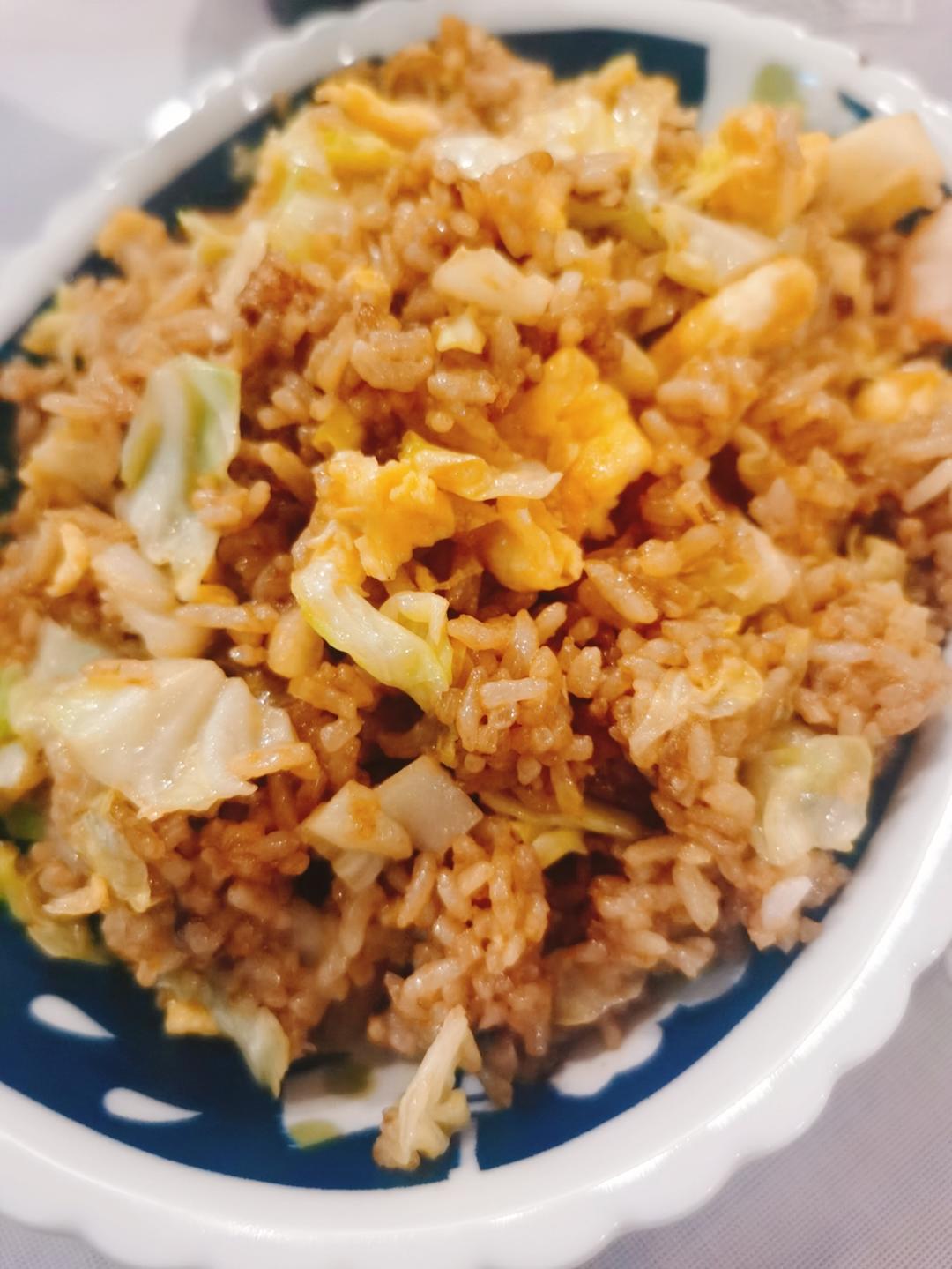 超级好吃的酱油火腿蛋炒饭！