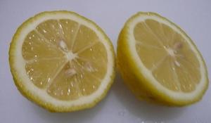 柠檬汁话梅浸凤爪的做法 步骤3