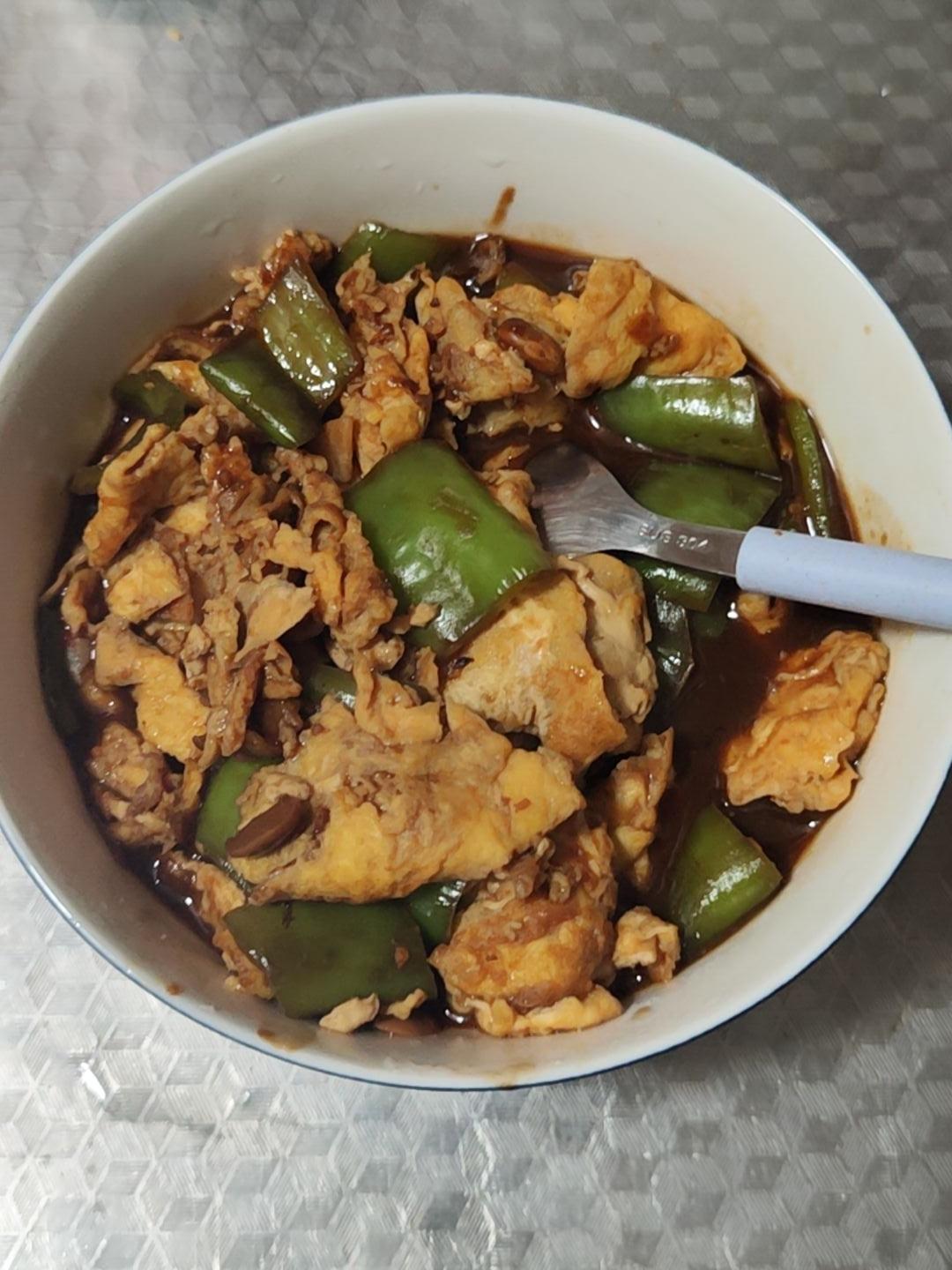 鸡蛋尖椒打卤面