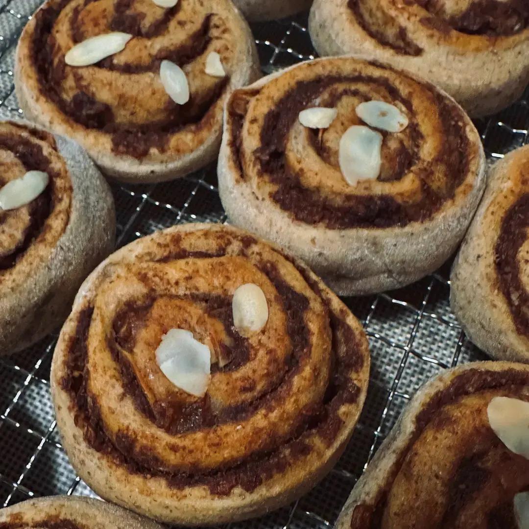 低卡版鲁邦硬种全麦苹果肉桂卷 or babka (一次发酵/消耗废弃硬种)