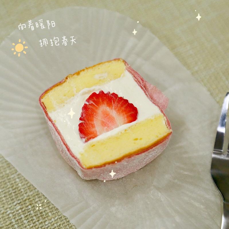 草莓白玉卷【曼食慢语】