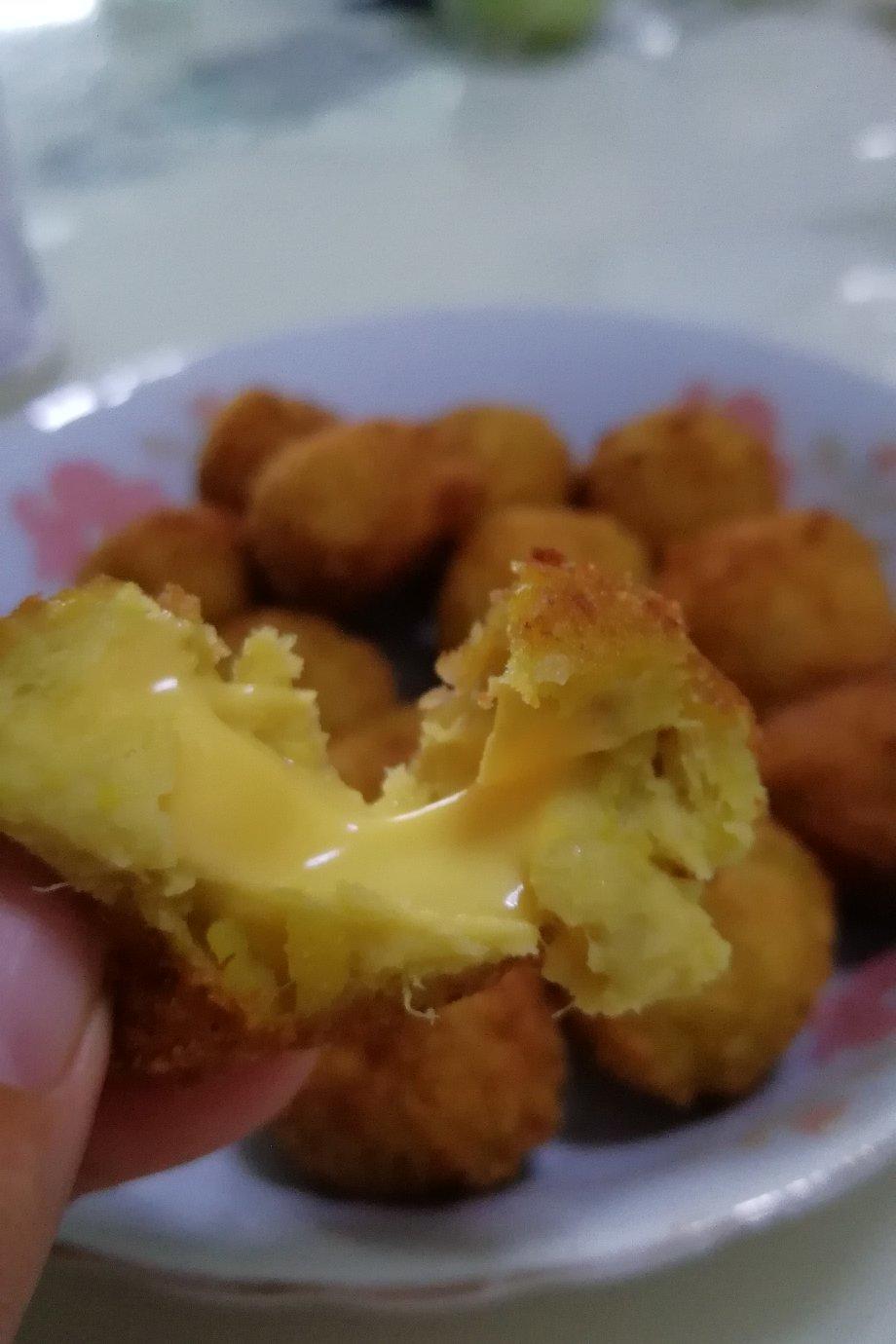 妈妈教炸的红薯丸子