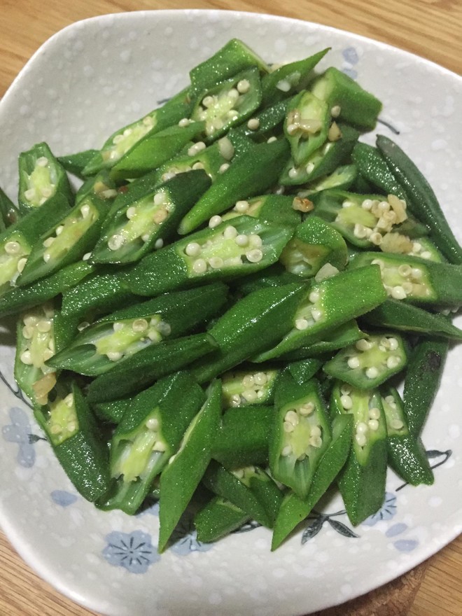 蒜炒秋葵的做法步骤图 蒜炒秋葵怎么做好吃 小磨叽 Q 1 下厨房 蒜炒秋葵的做法步骤图 蒜炒秋葵怎么做好吃 小磨叽 Q 1 下厨房