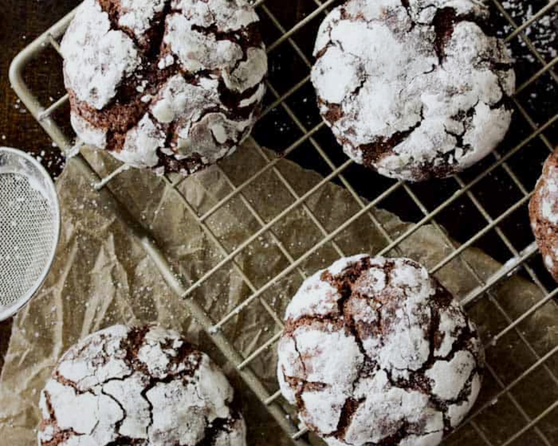 皱巴巴香喷喷…圣诞老人的最爱，巧克力裂纹饼干cookie的做法