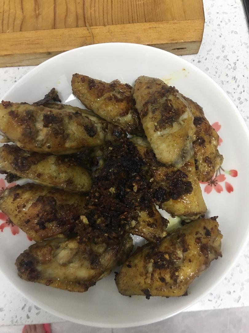 好吃到卷舌头的蒜香鸡翅