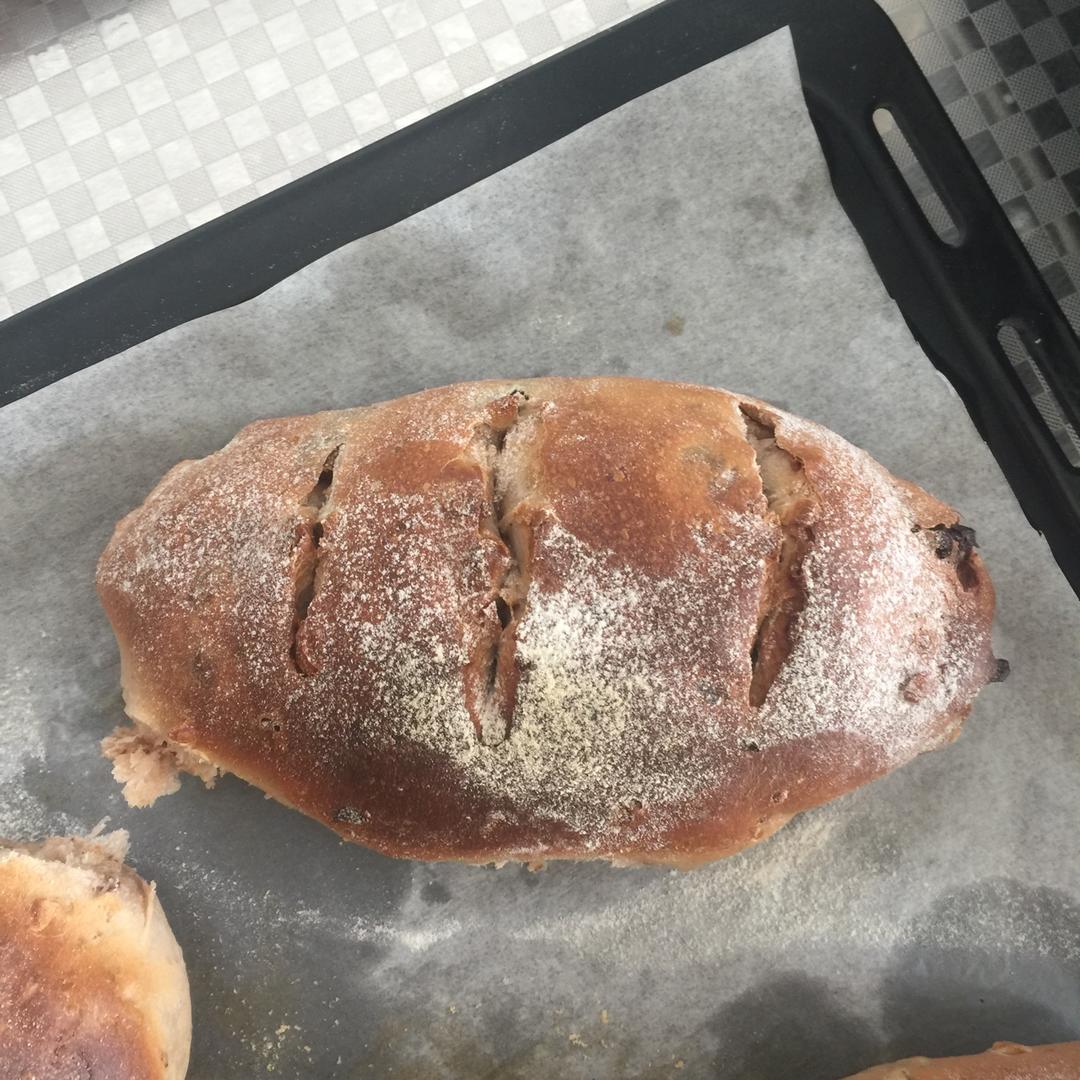 全麦葡萄干面包