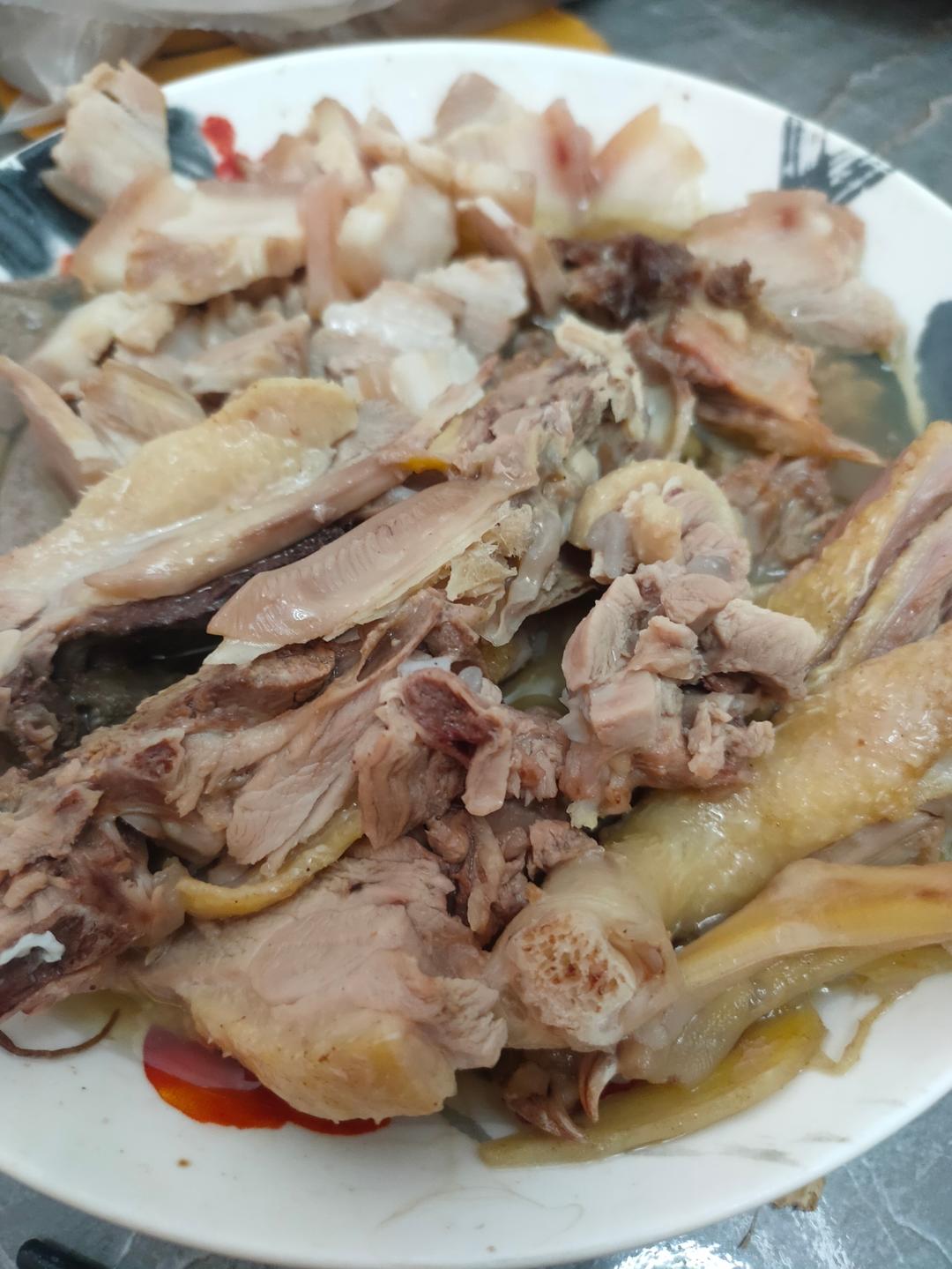 咸香五指毛桃盐水鸭