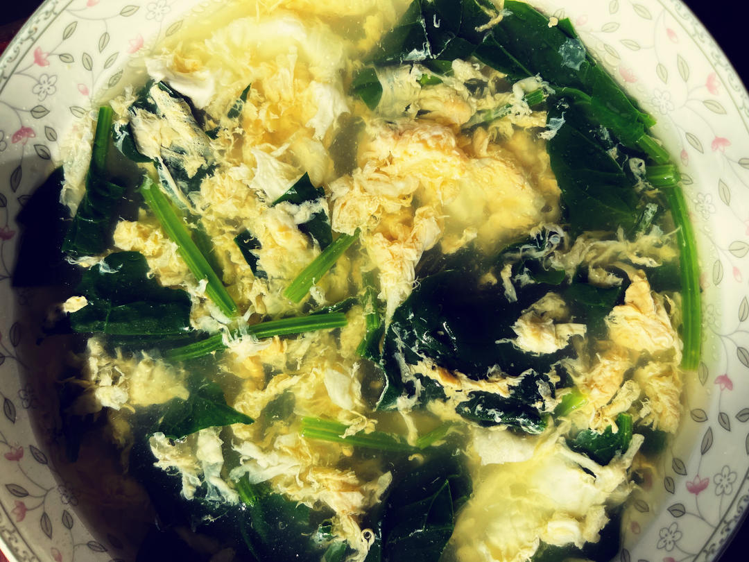 菠菜鸡蛋汤