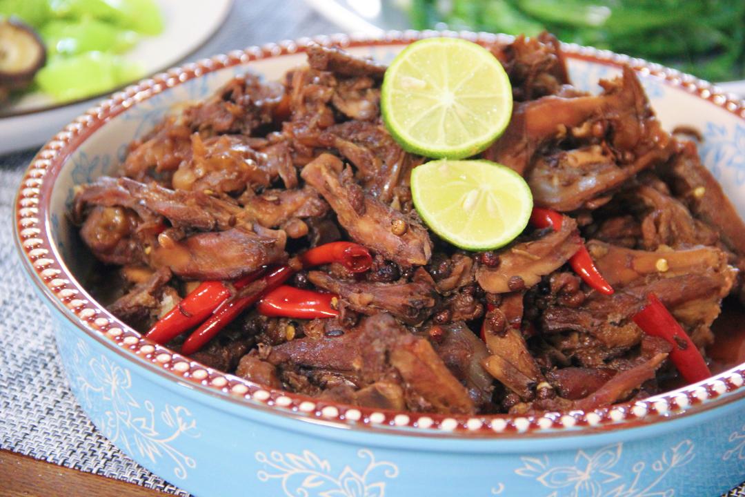 麻辣鸭架的做法