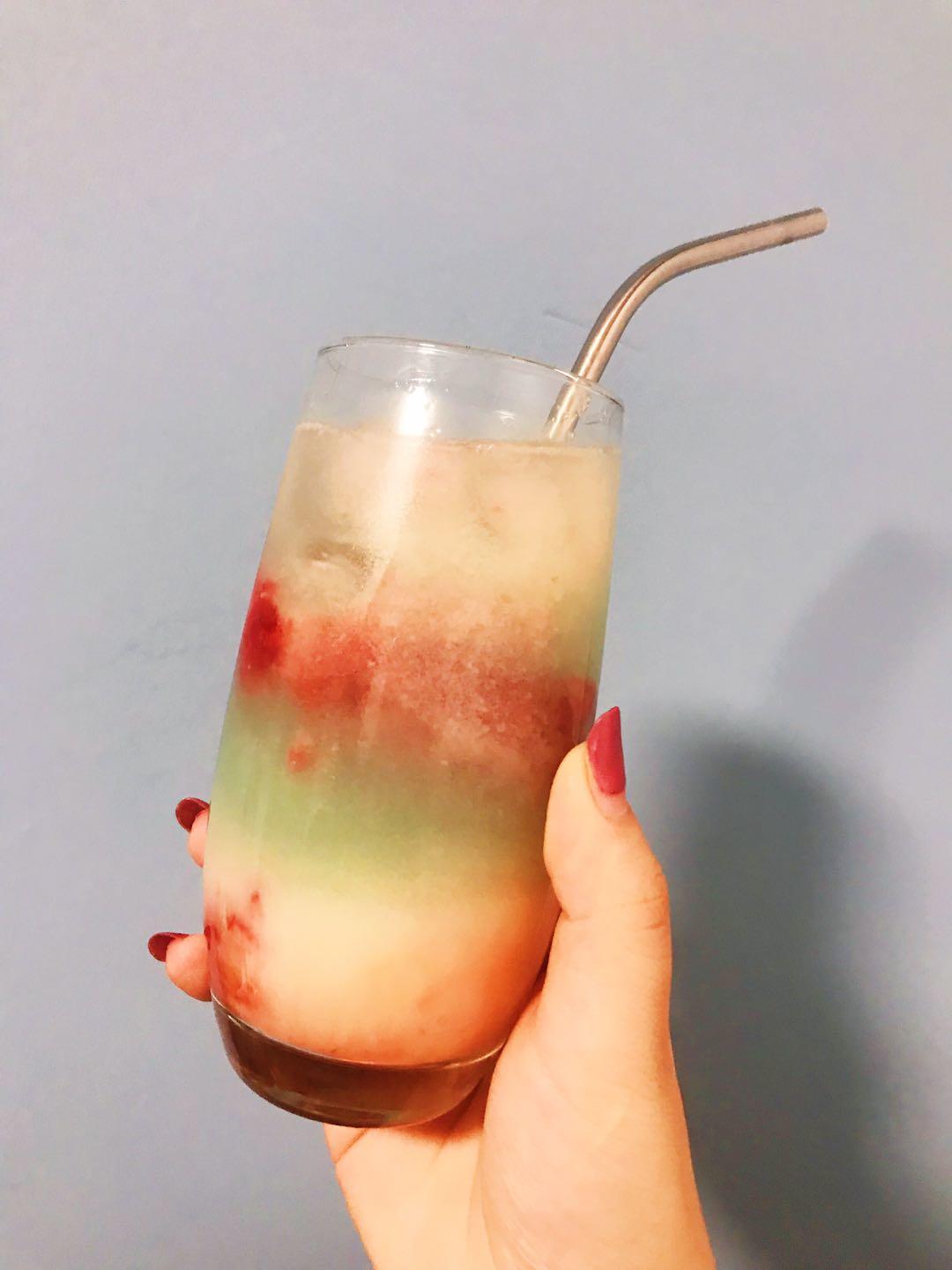 草莓微醺鸡尾酒